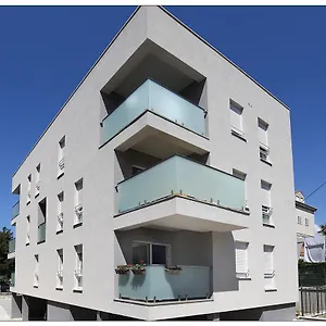 amalija-apartment.splithotels.org/